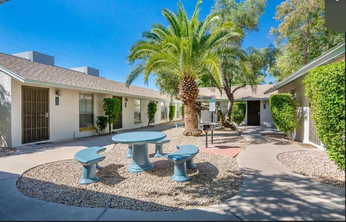 Apartment Cozy Suite W Pool And Free Parking At Phoenix