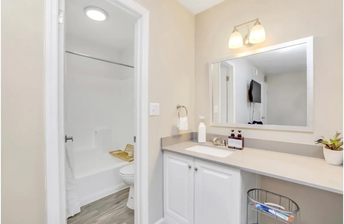 Apartment Cozy Suite W Pool And Free Parking At Phoenix