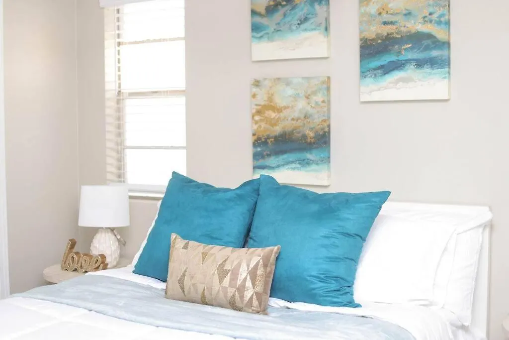 Apartment Cozy Suite W Pool And Free Parking At Phoenix