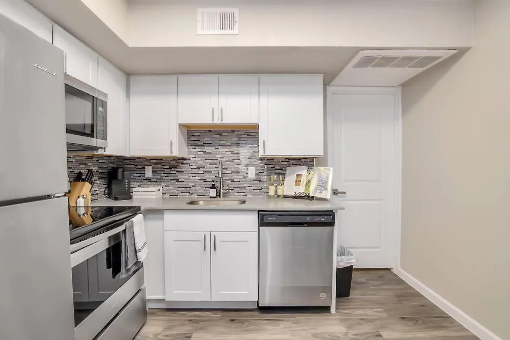 Cozy Suite W Pool And Free Parking At Phoenix 0*,  United States