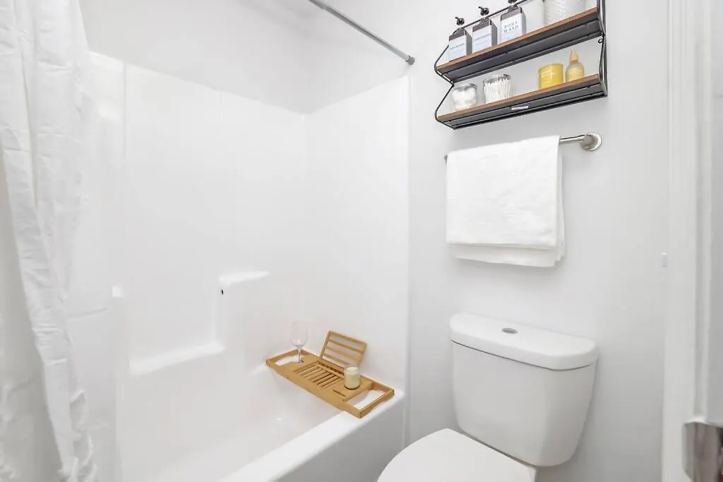 Apartment Cozy Suite W Pool And Free Parking At Phoenix