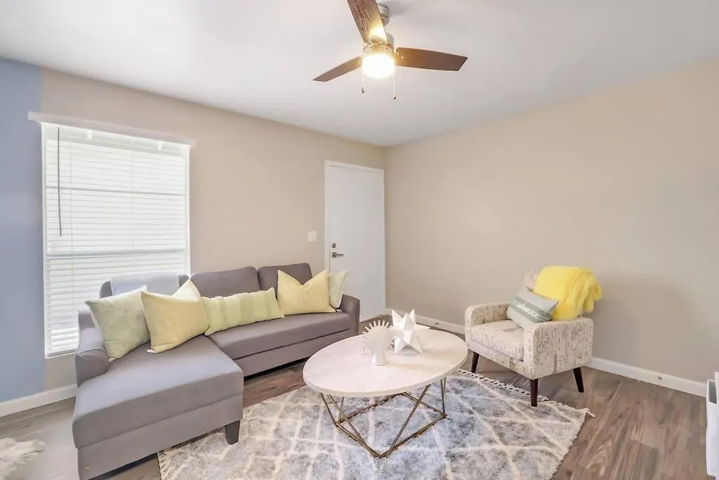 Cozy Suite W Pool And Free Parking At Phoenix